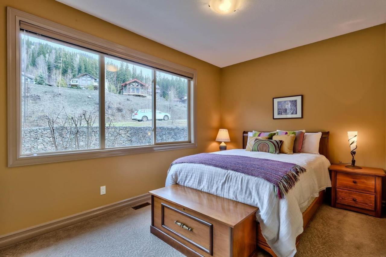 Soleil Chalet By Bear Country Sun Peaks Eksteriør billede